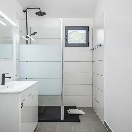 Basalt Dwelling Ii By Homie São Vicente